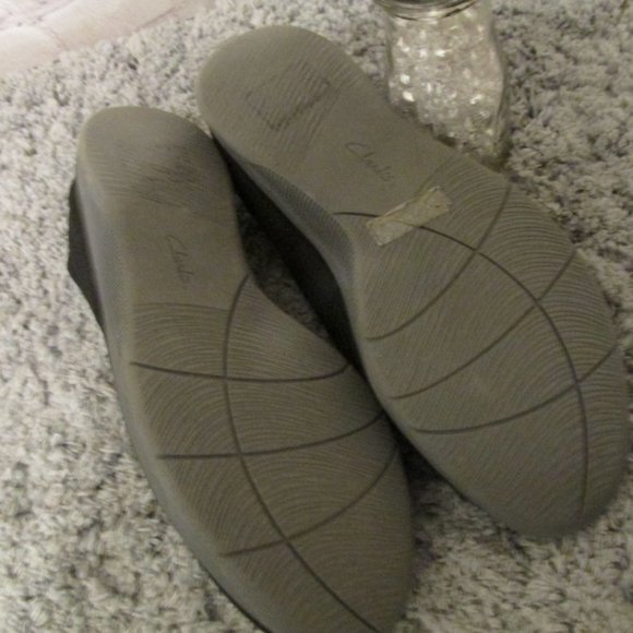 Clarks Cloudstepper Loafer - Picture 3 of 3